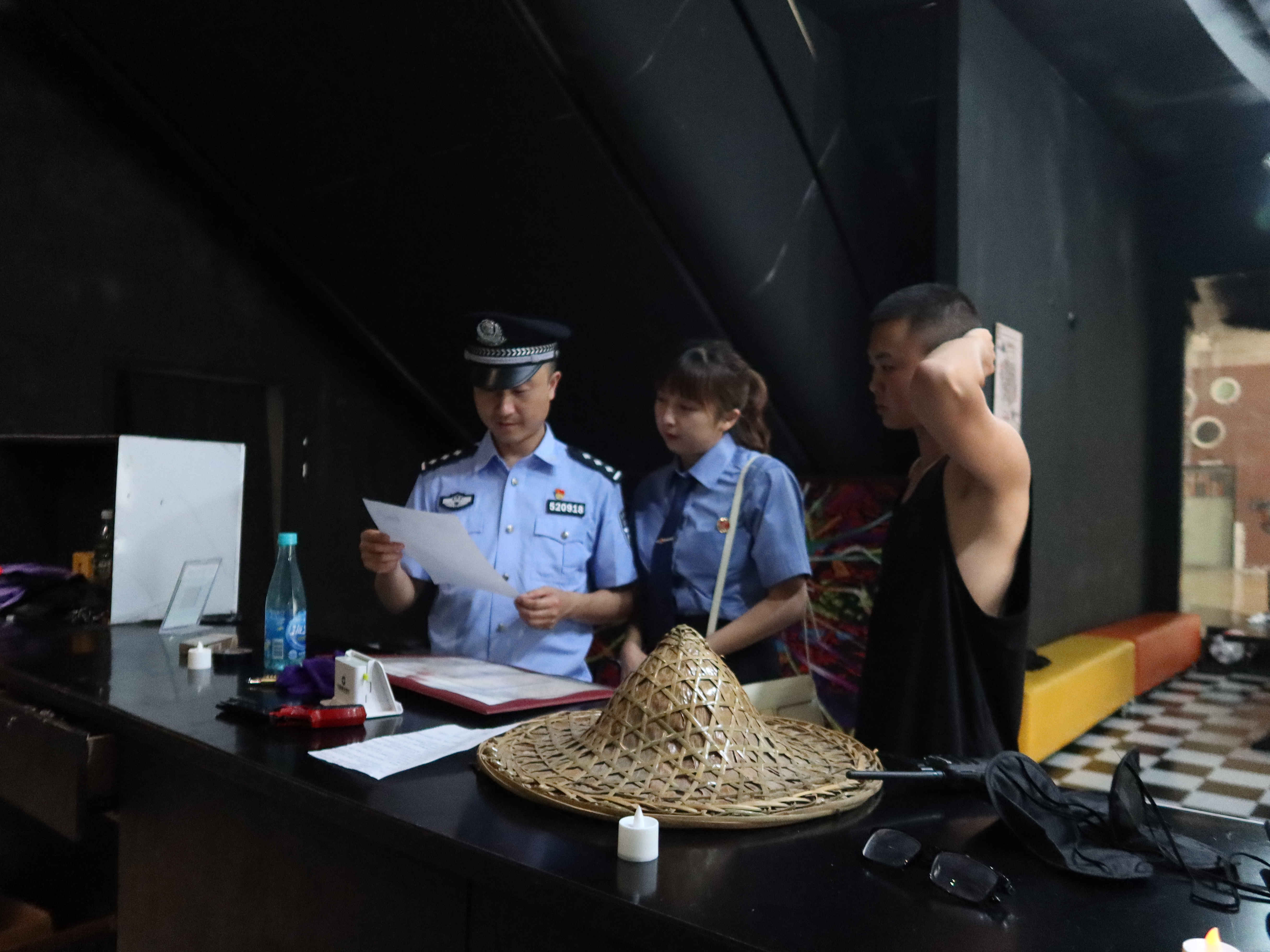 保护少年的你：暑期护“未”，检察机关对“剧本杀”“密室逃脱”娱乐场所进行走访调查